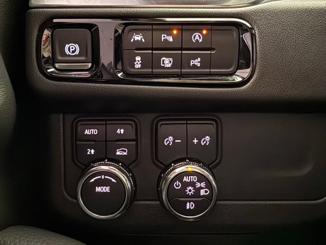 2025 GMC Yukon 4WD Denali