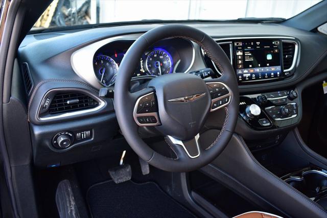 2026 Chrysler Pacifica Pinnacle AWD