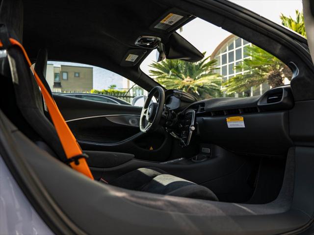 2026 McLaren Artura Unknown