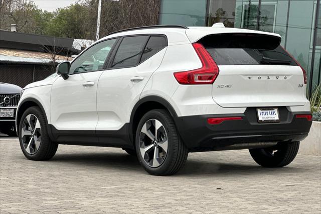 2026 Volvo XC40 Plus, B5 AWD Gas (mild hybrid), Dark