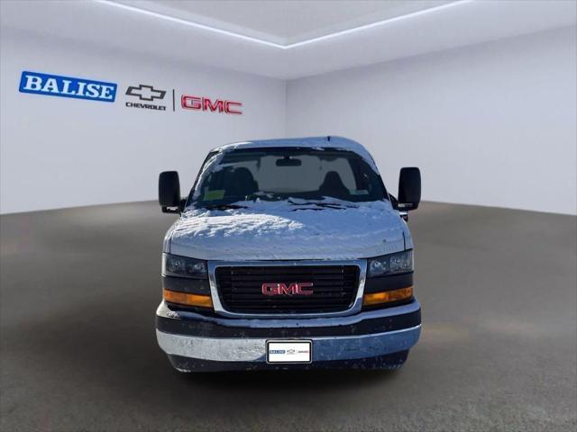 2025 GMC Savana Cutaway Work Van