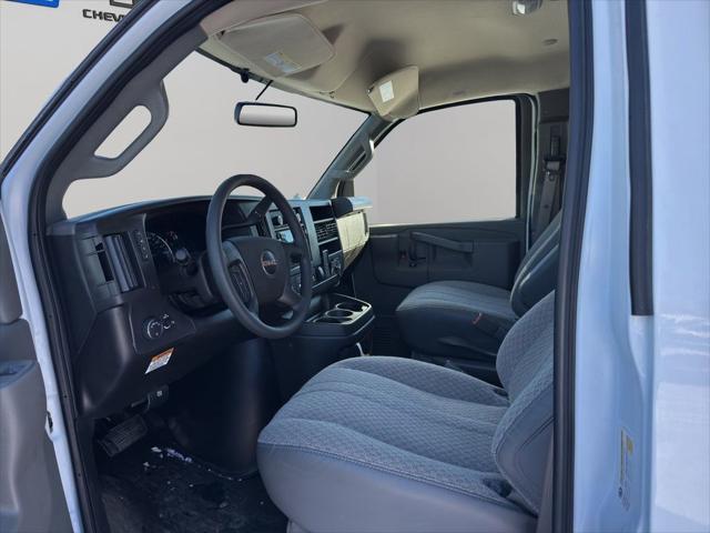 2025 GMC Savana Cutaway Work Van