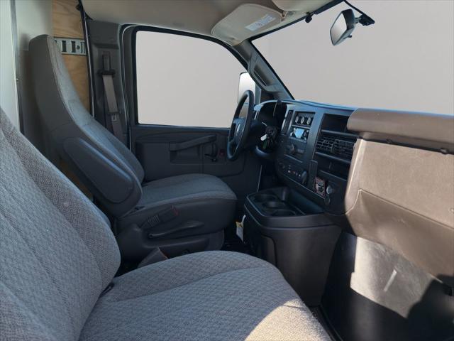 2025 GMC Savana Cutaway Work Van