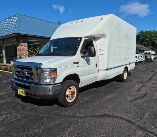 2018 Ford E-350 Cutaway Cutaway Van 2D for sale in Spofford, NH