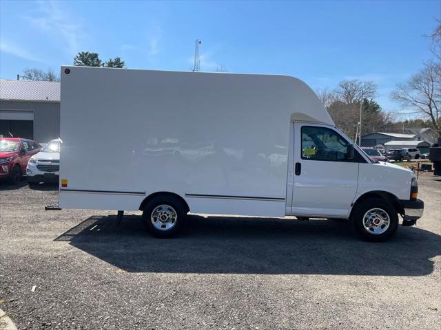 2021 GMC Savana Cutaway Work Van