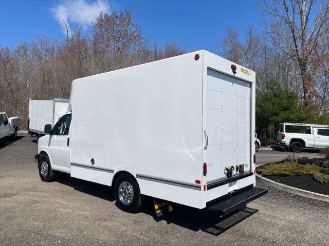 2021 GMC Savana Cutaway Work Van