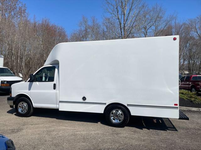2021 GMC Savana Cutaway Work Van