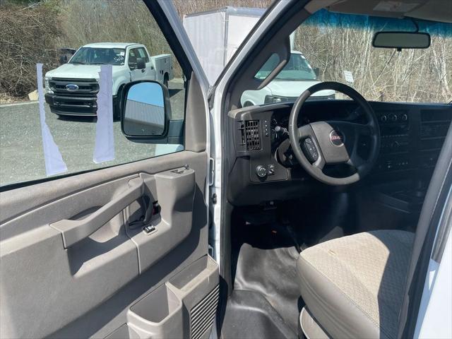 2021 GMC Savana Cutaway Work Van
