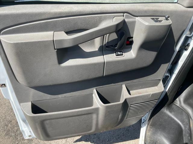 2021 GMC Savana Cutaway Work Van