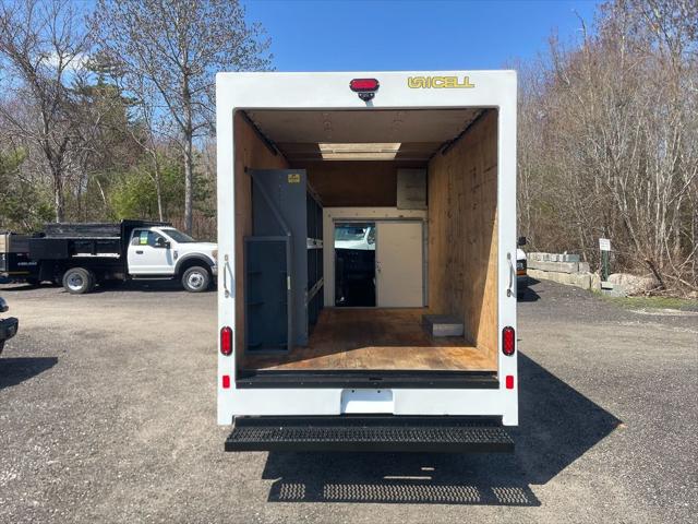 2021 GMC Savana Cutaway Work Van