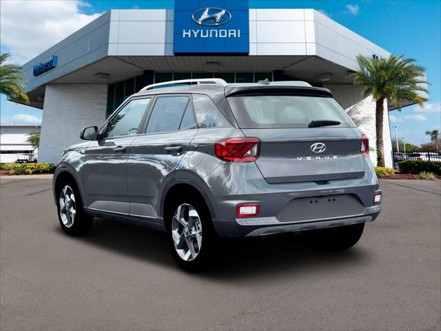 2026 Hyundai Venue SEL w/Two-Tone Roof