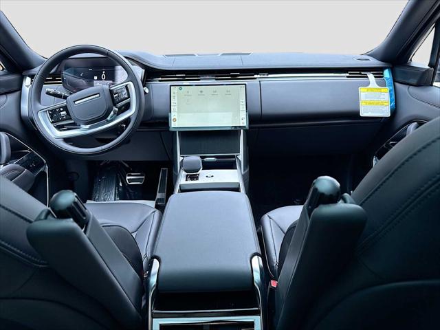 2026 Land Rover Range Rover P530 SE