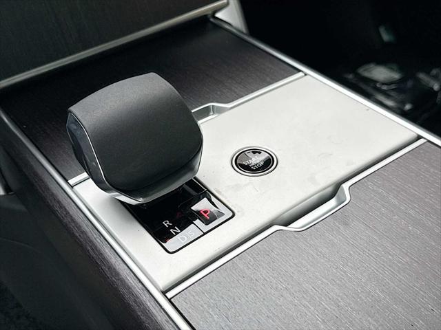 2026 Land Rover Range Rover P530 SE
