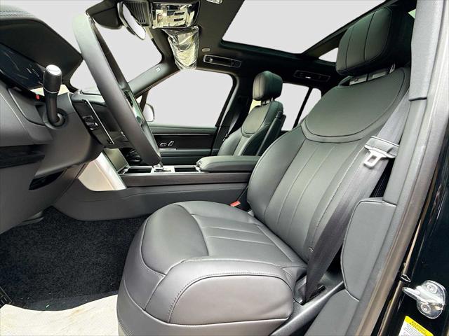 2026 Land Rover Range Rover P530 SE