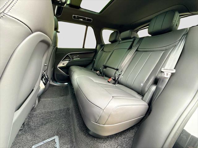 2026 Land Rover Range Rover P530 SE