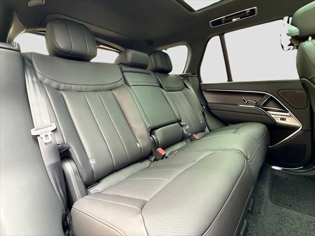 2026 Land Rover Range Rover P530 SE