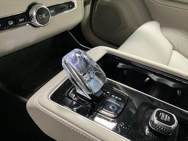 2026 Volvo XC90 Plug-In Hybrid Ultra, T8 AWD, Electric/Gasoline, Bright, 7 Seats