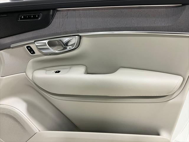 2026 Volvo XC90 Plug-In Hybrid Ultra, T8 AWD, Electric/Gasoline, Bright, 7 Seats