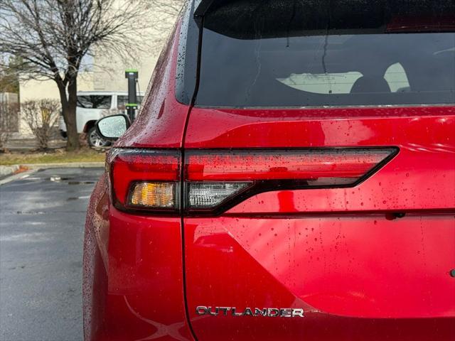 2025 Mitsubishi Outlander PHEV SE S-AWC