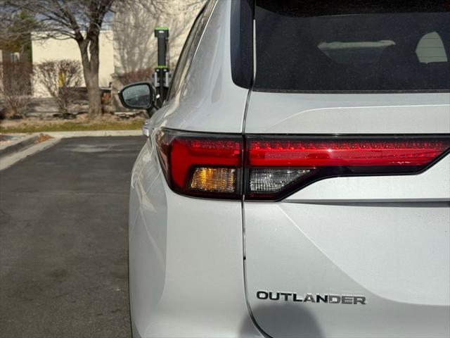 2025 Mitsubishi Outlander PHEV SE S-AWC