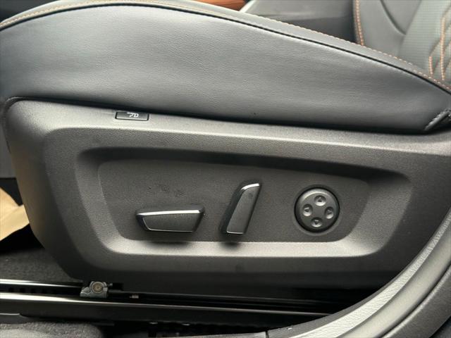 2025 Mitsubishi Outlander PHEV SEL S-AWC