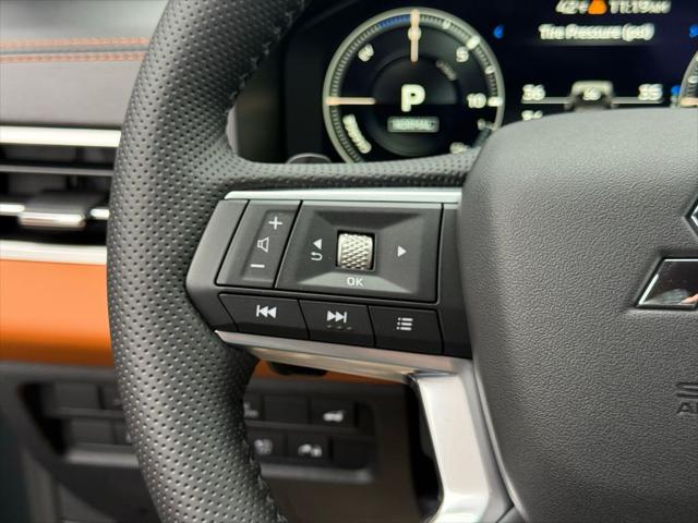 2025 Mitsubishi Outlander PHEV SEL S-AWC