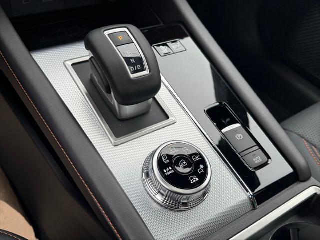 2025 Mitsubishi Outlander PHEV SEL S-AWC