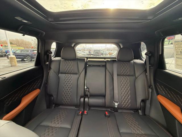 2025 Mitsubishi Outlander PHEV SEL S-AWC