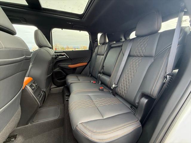 2025 Mitsubishi Outlander PHEV SEL S-AWC