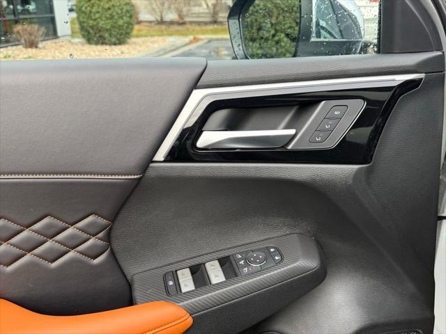 2025 Mitsubishi Outlander PHEV SEL S-AWC