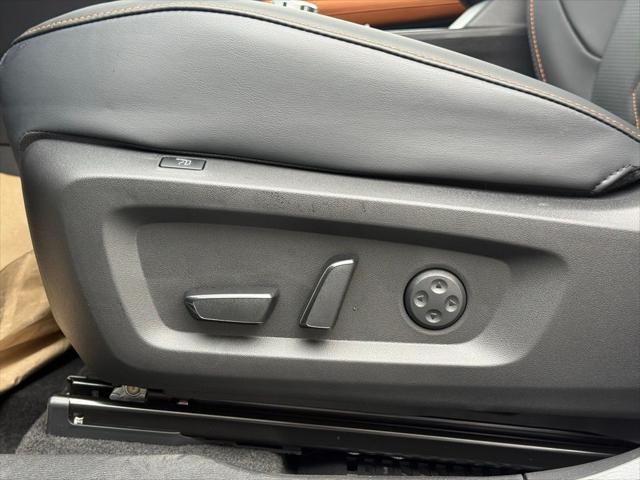 2025 Mitsubishi Outlander PHEV SEL S-AWC