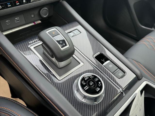 2025 Mitsubishi Outlander PHEV SEL S-AWC