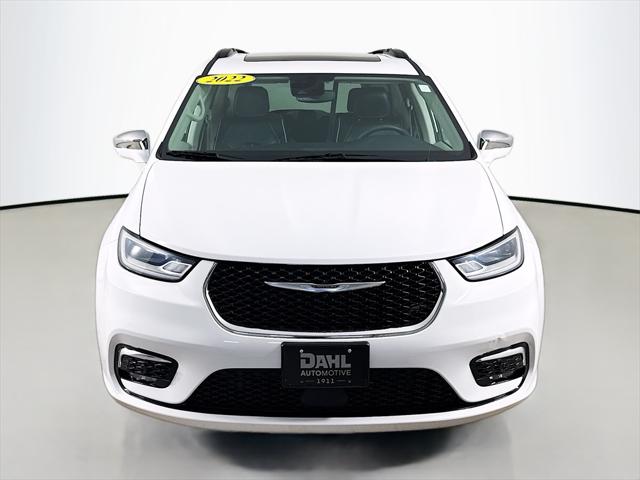 2022 Chrysler Pacifica Limited AWD
