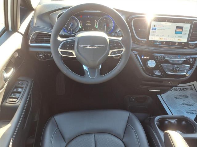 2025 Chrysler Pacifica PACIFICA SELECT