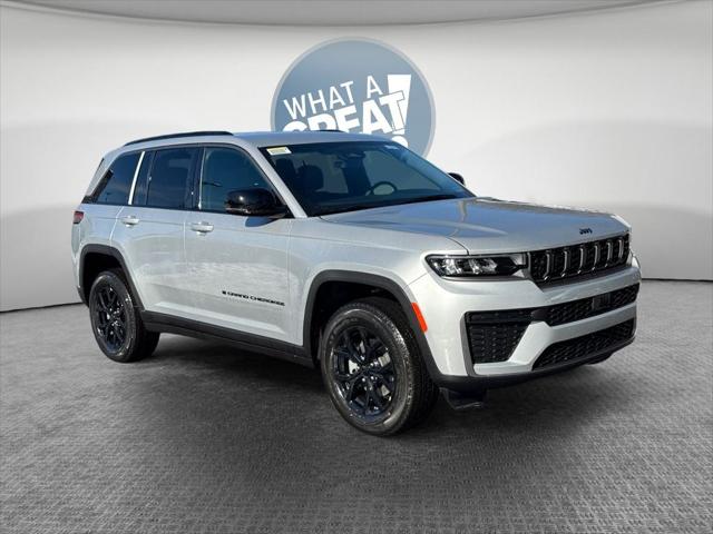 2026 Jeep Grand Cherokee GRAND CHEROKEE LAREDO ALTITUDE 4X4