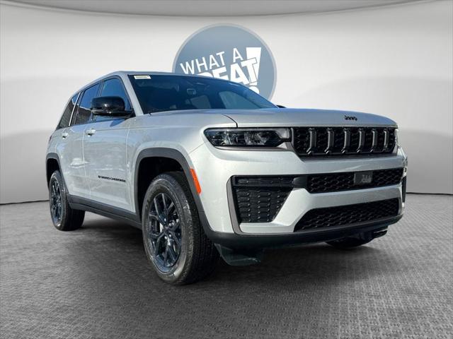 2026 Jeep Grand Cherokee GRAND CHEROKEE LAREDO ALTITUDE 4X4