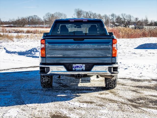 2024 Chevrolet Silverado 1500 4WD Double Cab Standard Bed LT with 2FT