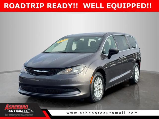 2023 Chrysler Voyager LX