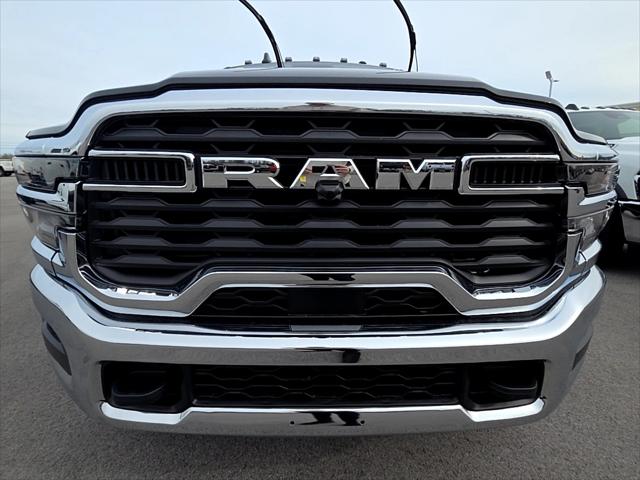 2026 RAM Ram 3500 Chassis Cab RAM 3500 TRADESMAN CREW CAB CHASSIS 4X4 60 CA