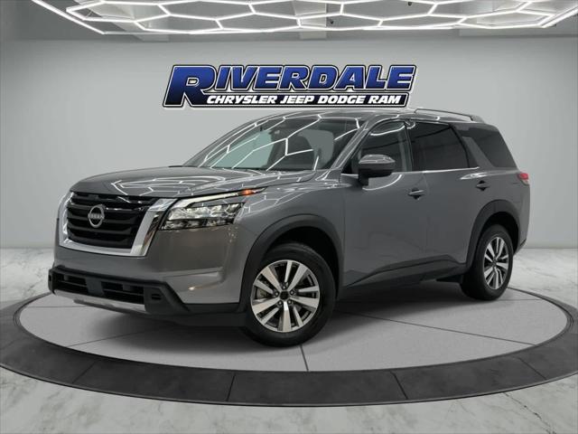 2025 Nissan Pathfinder SL FWD
