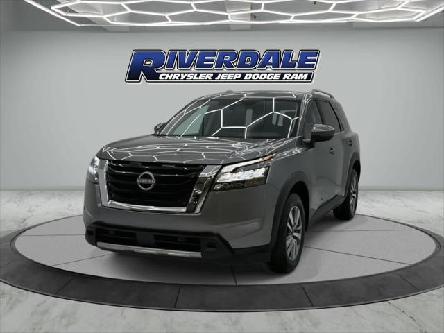 2025 Nissan Pathfinder SL FWD