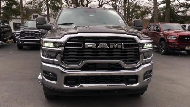 2026 RAM Ram 3500 RAM 3500 TRADESMAN CREW CAB 4X4 8 BOX