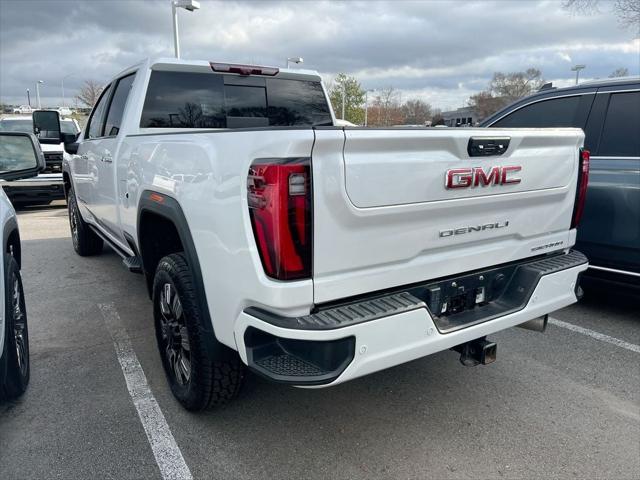 2024 GMC Sierra 2500HD 4WD Crew Cab Standard Bed Denali