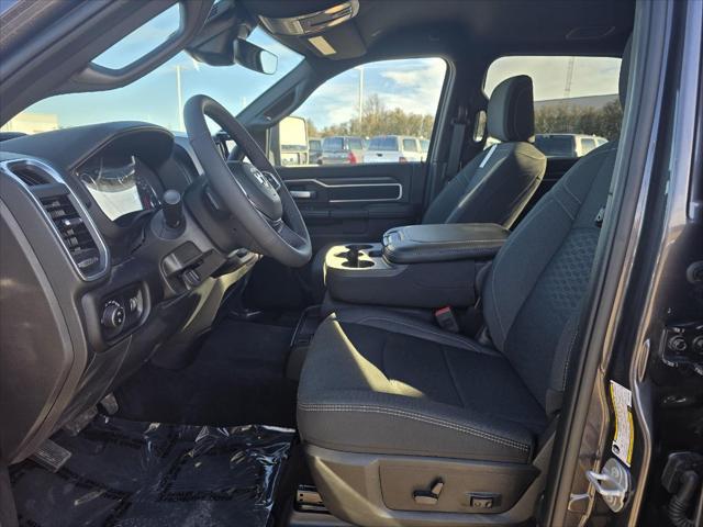 2025 RAM 2500 Big Horn Crew Cab 4x4 64 Box