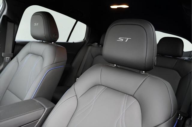 2026 Buick NV Sport Touring FWD