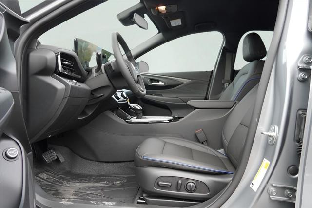 2026 Buick NV Sport Touring FWD