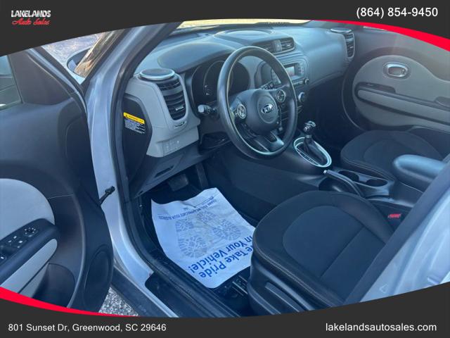 2016 Kia Soul Base