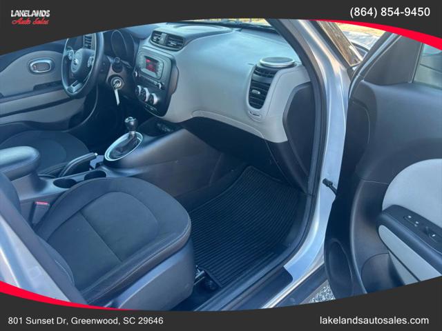 2016 Kia Soul Base