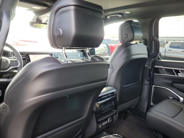 2026 Jeep Grand Wagoneer L 4x4