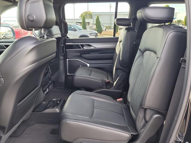 2026 Jeep Grand Wagoneer L 4x4